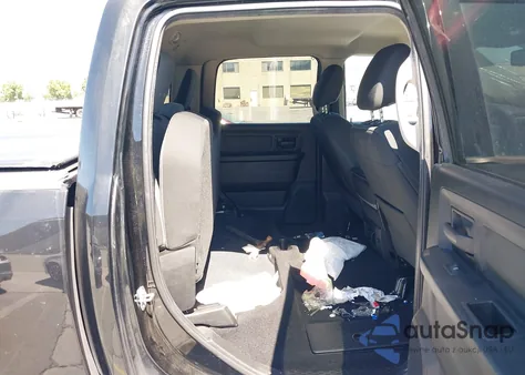 2021 Ram 1500 Classic Express 4X2 5'7 Box z USA, uszkodzony, nr VIN 3C6RR6KG1MG551587